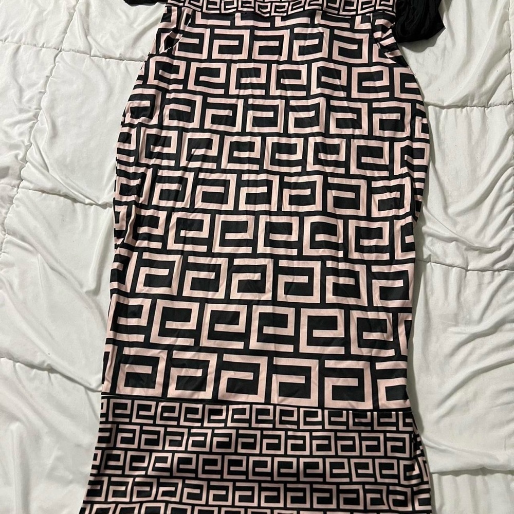 CHICME Black, pink, and white bodycon dress - Picture 2 of 3